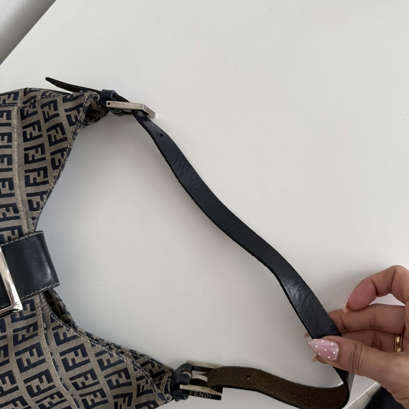 SOLD!! Fendi vintage Zucchino shoulder bag - Picture 4 of 16